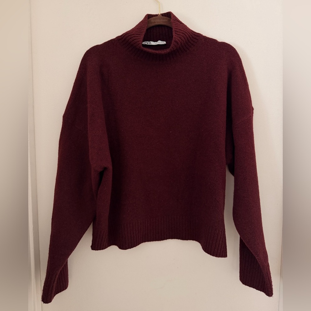 ZARA Women’s Burgundy Mock Neck Sweater Size large